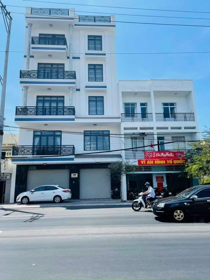 Bán Cao Ốc mt đường 30-4 p. Thắng Nhất. Tp Vũng Tàu. Vị trí ngay ngã 3 Hàng Dương Nguyễn Hữu Cảnh