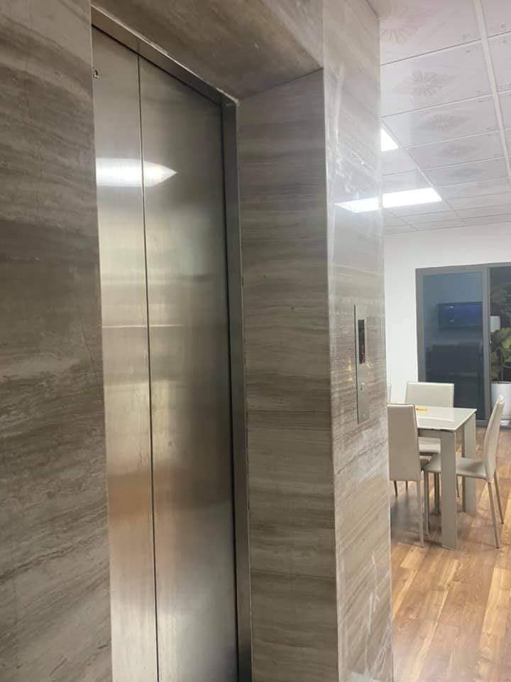 Bán căn hộ dịch vụ cao cấp tại Đồng Me Nam Từ Liêm Dt 85m2 x 7 Tầng mặt tiền 5m Giá 13.9 tỷ