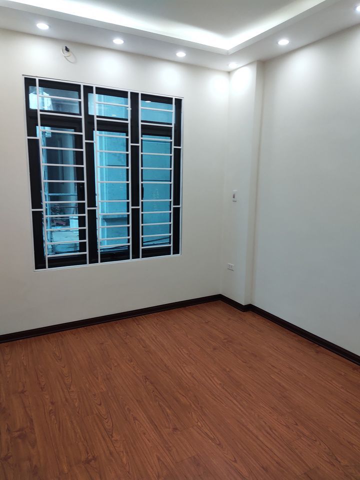 Bán nhà 4 tầng Văn Trì Minh Khai Bắc Từ Liêm.39m² mặt tiền rộng thênh thang.Giá có hơn 2 tỷ