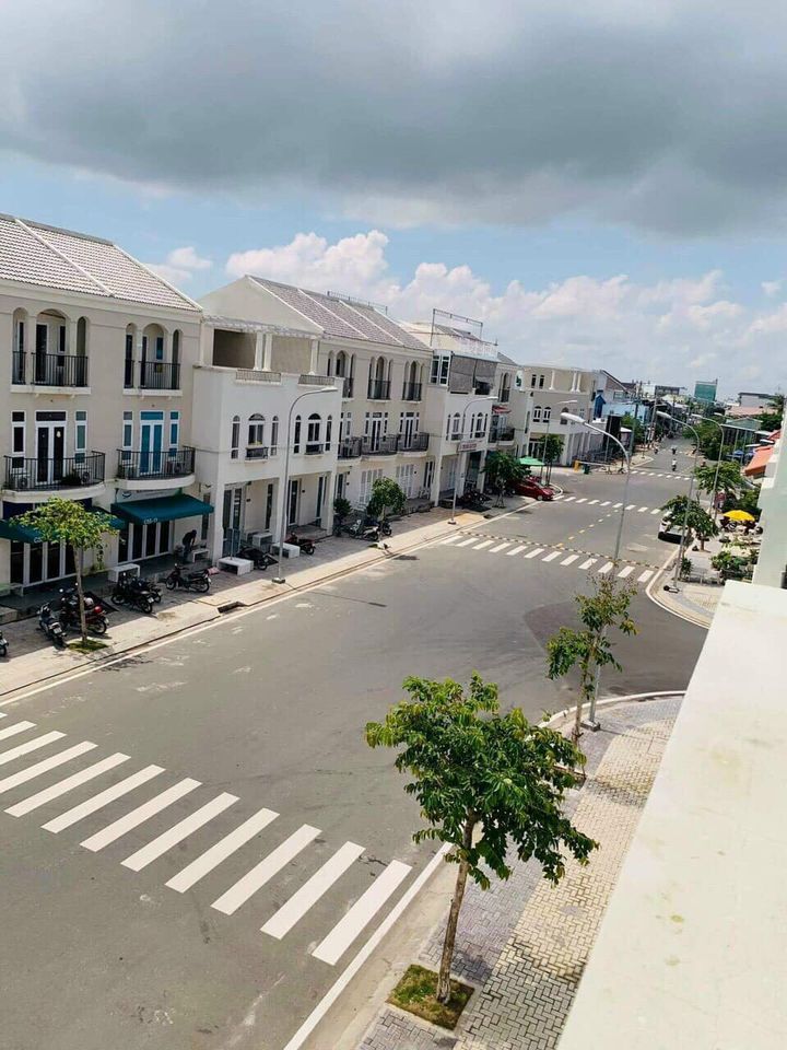 BÁN CĂN THÔ 2 LẦU ĐS5 TÂY SÔNG HẬU Diện tích 6x 20 (120m2 ) Xây dựng 1 trệt 2 lầu