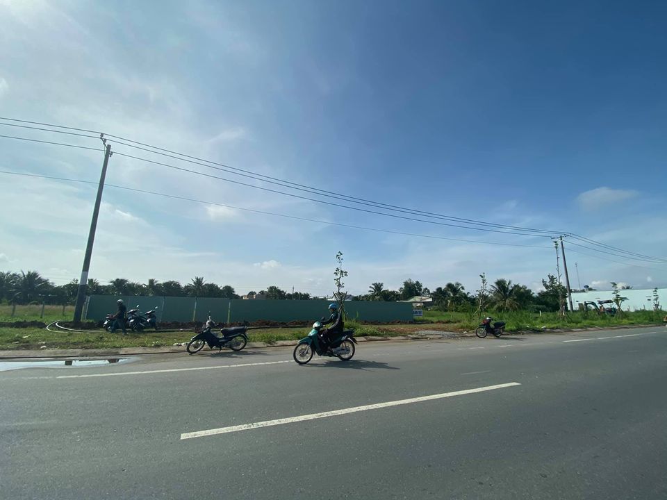 Bán Đất 2 mặt tiền đường nhựa rộng 80m mà giá chỉ 14tr/m Đường nhựa Đại lộ Huỳnh Tấn Phát