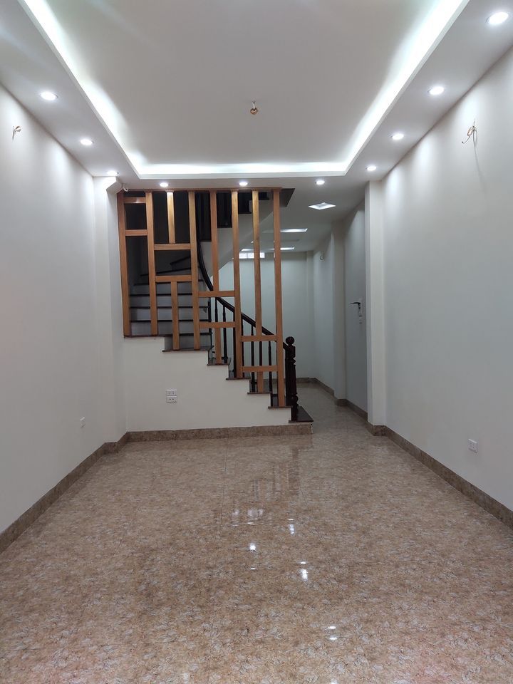 Bán nhà 4 tầng Văn Trì Minh Khai Bắc Từ Liêm.39m² mặt tiền rộng thênh thang.Giá có hơn 2 tỷ