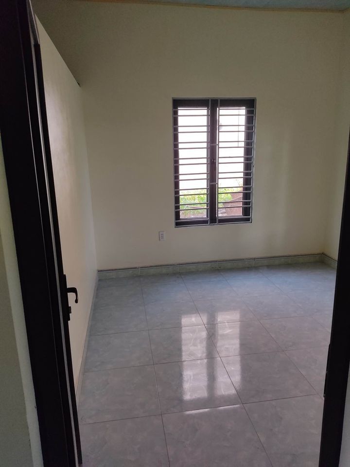 Chính chủ Bán nhà cao xanh ngõ oto Hướng tây bắc Đường oto đỗ cửa 68m2 2 ngủ 1 vs 1 khách 1 bếp