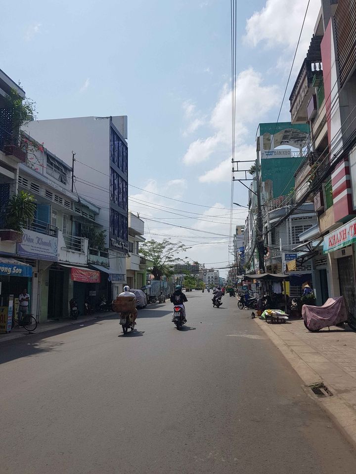 Bán Nhà đẹp Hai Bà Trưng, Mỹ Long Vị trí đường Phan Thành Long, Mỹ Long, TPLX