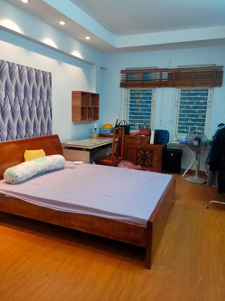 NHÀ ĐẸP LONG LANH TRUNG TÂM CẦU GIẤY AN SINH TIỆN ÍCH ĐỈNH