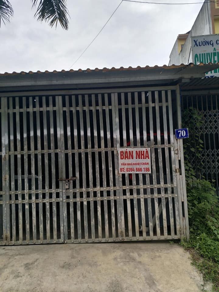 cần sang nhượng lại nhà đất Tại số 70 đường Kon Tum, chân nhà hàng Sơn Nữ, hướng Đông Nam.