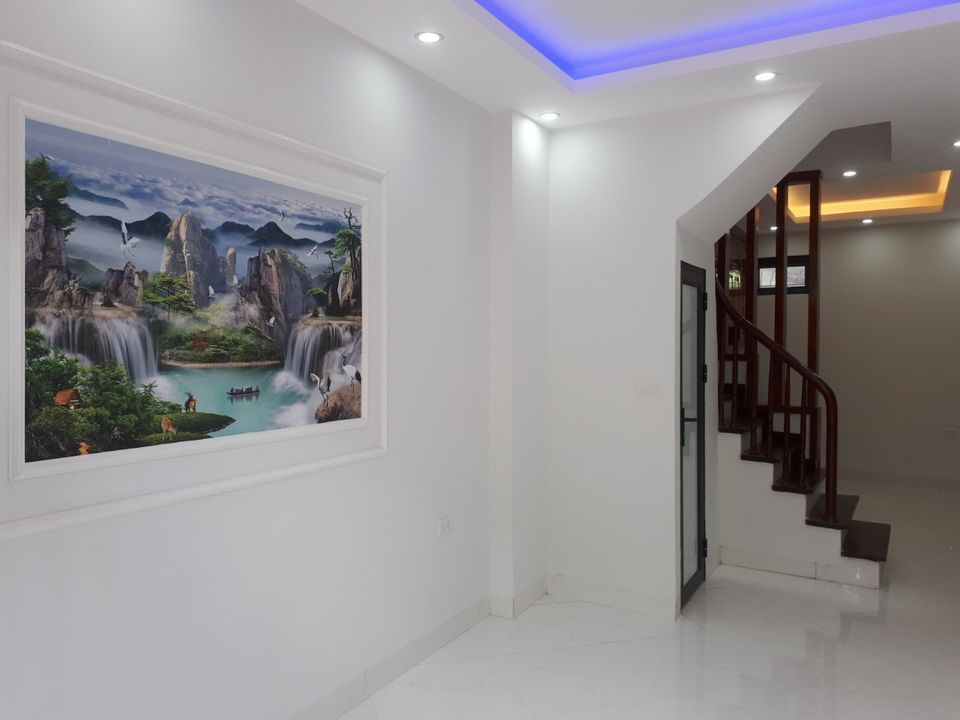 Nhà 4 tầng đối diện ĐH Công Nghiệp Hà Nội,tầng 2 phòng ngủ thiết kế rất đẹp mắt.