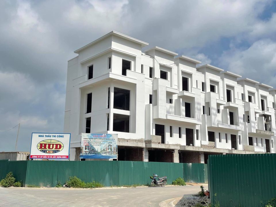 Bán shophouse đối diện 4 toàn chung cư, Vị trí nằm tại phù chẩn Từ sơn bắc ninh