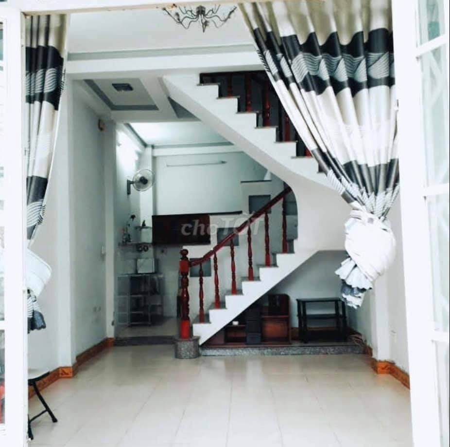 Cho thuê nhà Nguyên căn Đường số 8, P. Hiệp Bình Chánh, Quận Thủ Đức 1 trệt, 2 lầu, có sân thượng