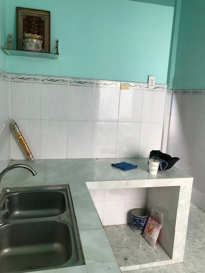 Bán Nhà P7 gần công viên Hoàng Lam cách đường Hùng Vương 10m, hẻm xe oto, nhà còn mới