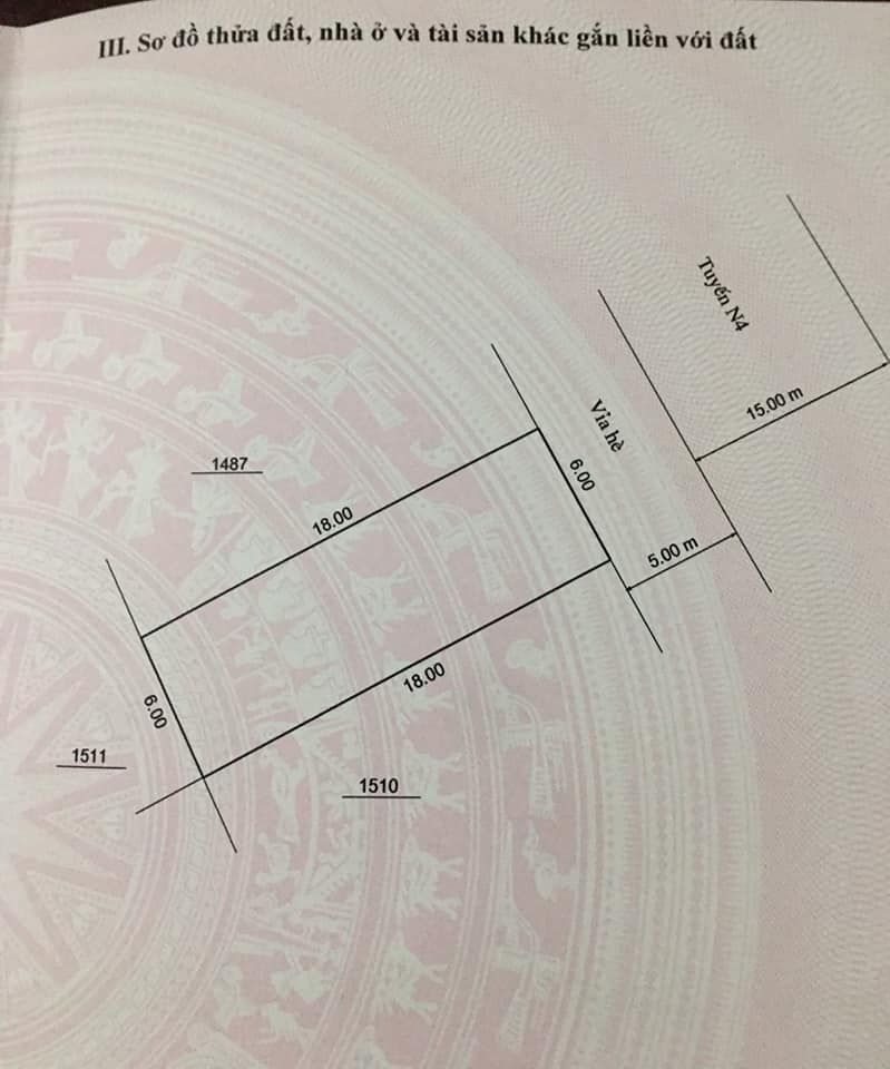 Gia đình đang cần bán nhanh lô đất đẹp vuông vắn giáp shop kem Tràng Tiền Thẳng cổng chữ A đi vào