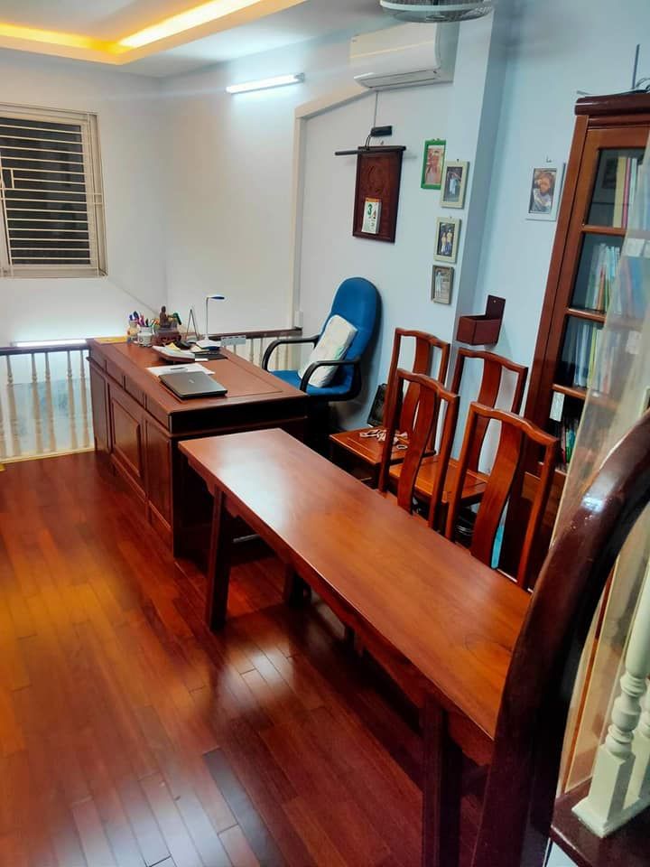 NHÀ ĐẸP LONG LANH TRUNG TÂM CẦU GIẤY AN SINH TIỆN ÍCH ĐỈNH