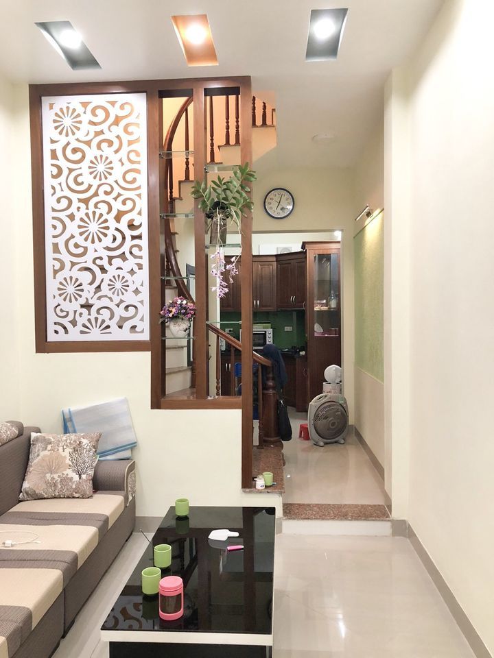 Tin nổi bẩt bán nhà 5 tầng VÂN CANH-HOÀI ĐỨC.Cách đường ôtô 10m.Gần chợ,10phút vào Mỹ Đình Nhà