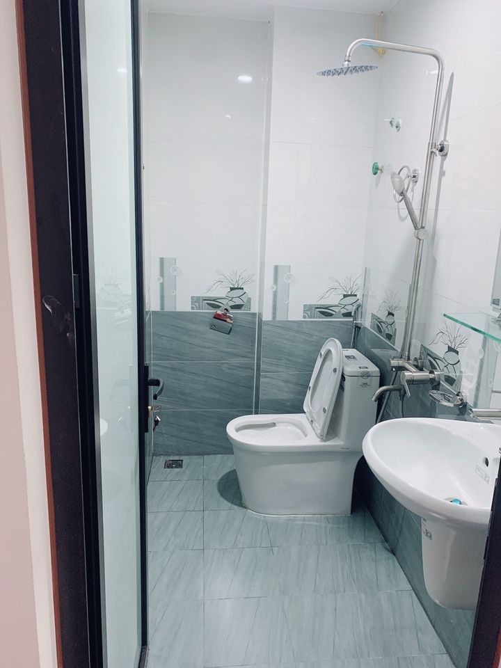 Bán Căn nhà 4 tầng xây mới tinh xây độc lập vị trí Di Trạch Hoài Đức