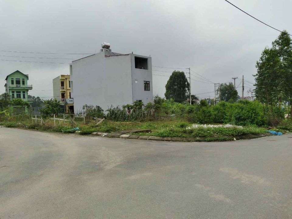 Cần bán lô Đất Đẹp ( Lô Góc) khu giãn Dân đấu giá, tại Thôn Kép, Xã Hương Gián, Yên Dũng, Bắc Giang