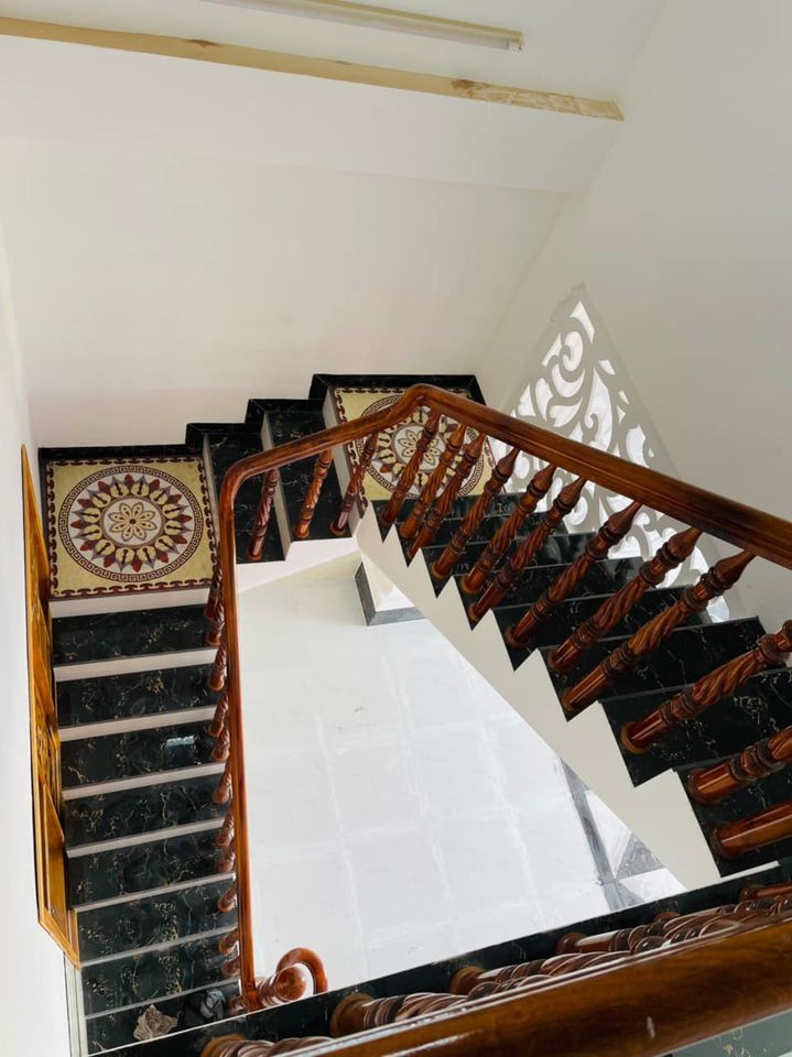 Bán nhà tân cổ điển (xây mới 100%) Nhà mặt tiền đường số 4 khu tái định cư p4 Diện tích 4*15