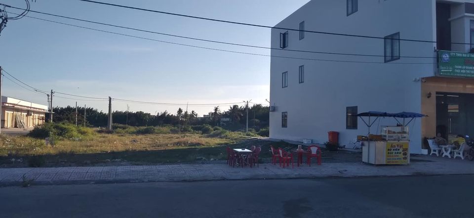 BÁN ĐẤT DỰ ÁN THẠNH PHÚ CENTER ngay TT chợ thị trấn Thạnh Phú Quy mô:11,7ha DT 105m-120m