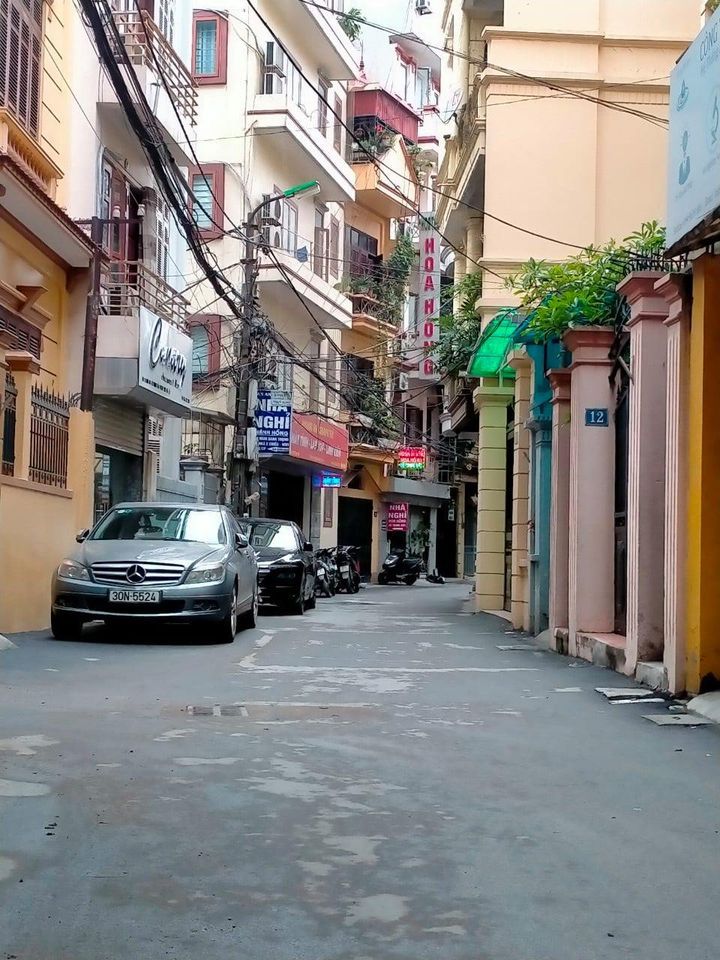 Gia đình cần bán căn nhà ngõ 134 phố Lê Trọng Tấn, Thanh Xuân Diện tích 64.2m2