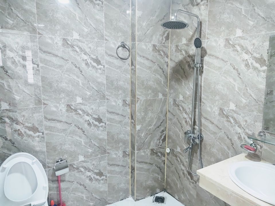 Nhà hiếm vị trí đẹp vài bước chân ra đường ôtô,gần chân cầu vượt Xuân Phương Nam Từ Liêm