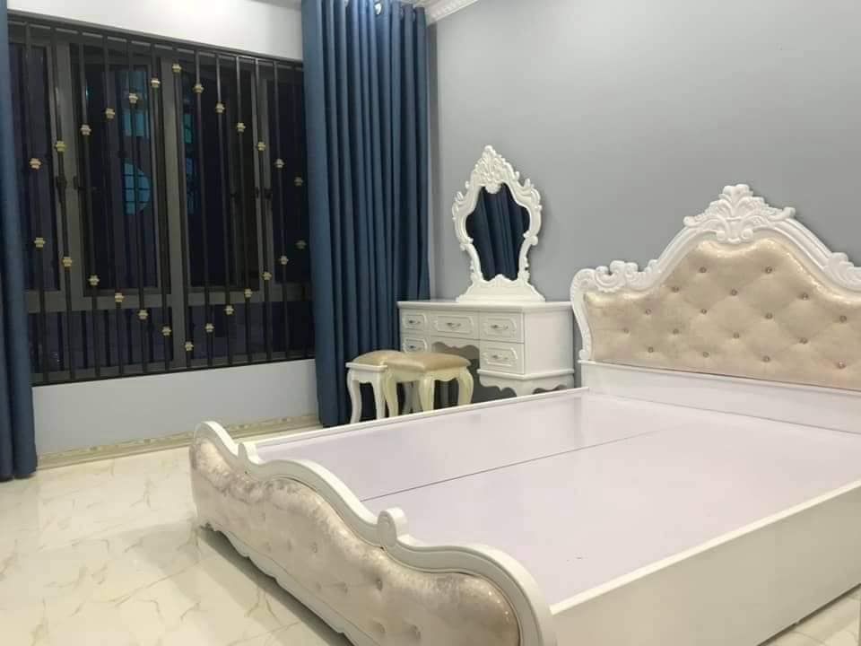 SIÊU PHẨM LẠC LONG QUÂN ĐẸP LONG LANH NỘI THẤT CỰC XỊN 31m2 VỚI GIÁ HẤP DẪN 3,85 TỶ