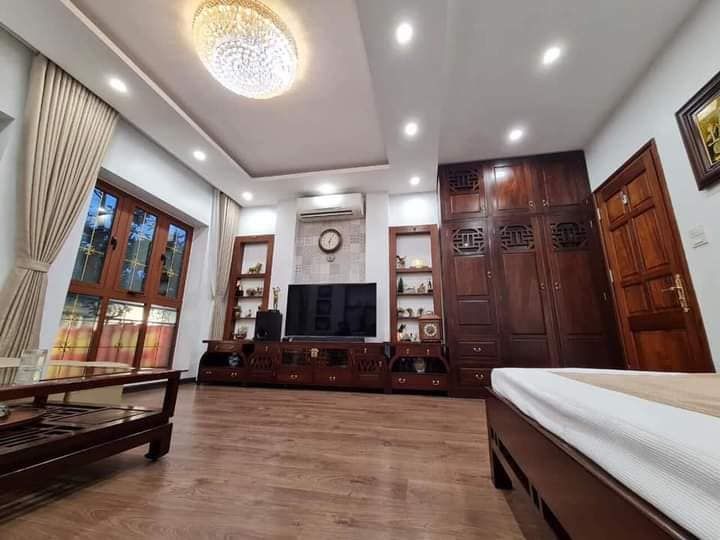 BÁN NHÀ MẶT PHỐ QUANG TRUNG 6 TẦNG THANG MÁY MẶT TIỀN ĐẸP KINH DOANH BẤT CHẤP