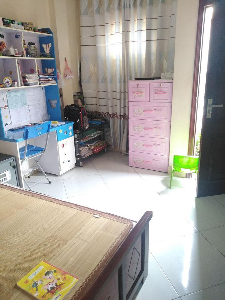 BÁN NHÀ LIỀN KỀ KHU VỰC SONG PHƯƠNG HOÀI ĐỨC Diện tích 42m2, thiết kế hiện đại. Hướng Tây Bắc