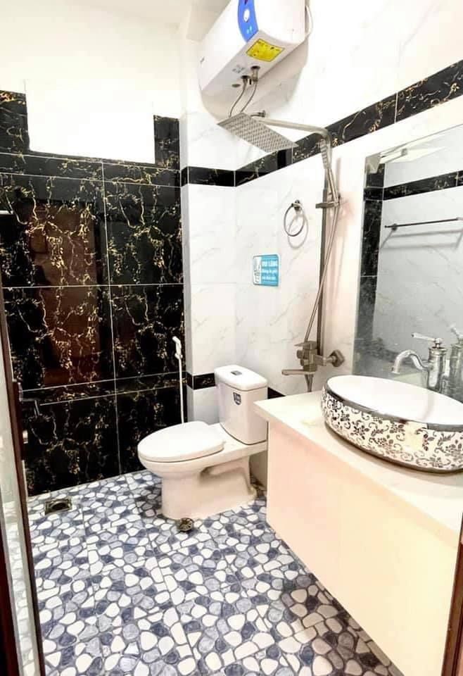 BÁN NHÀ ĐẸP TRUNG TÂM QUẬN HAI BÀ 5 TẦNG KINH DOANH NHỎ Ô TÔ 5 TẠ ĐỖ CỬA HAI MẶT THOÁNG