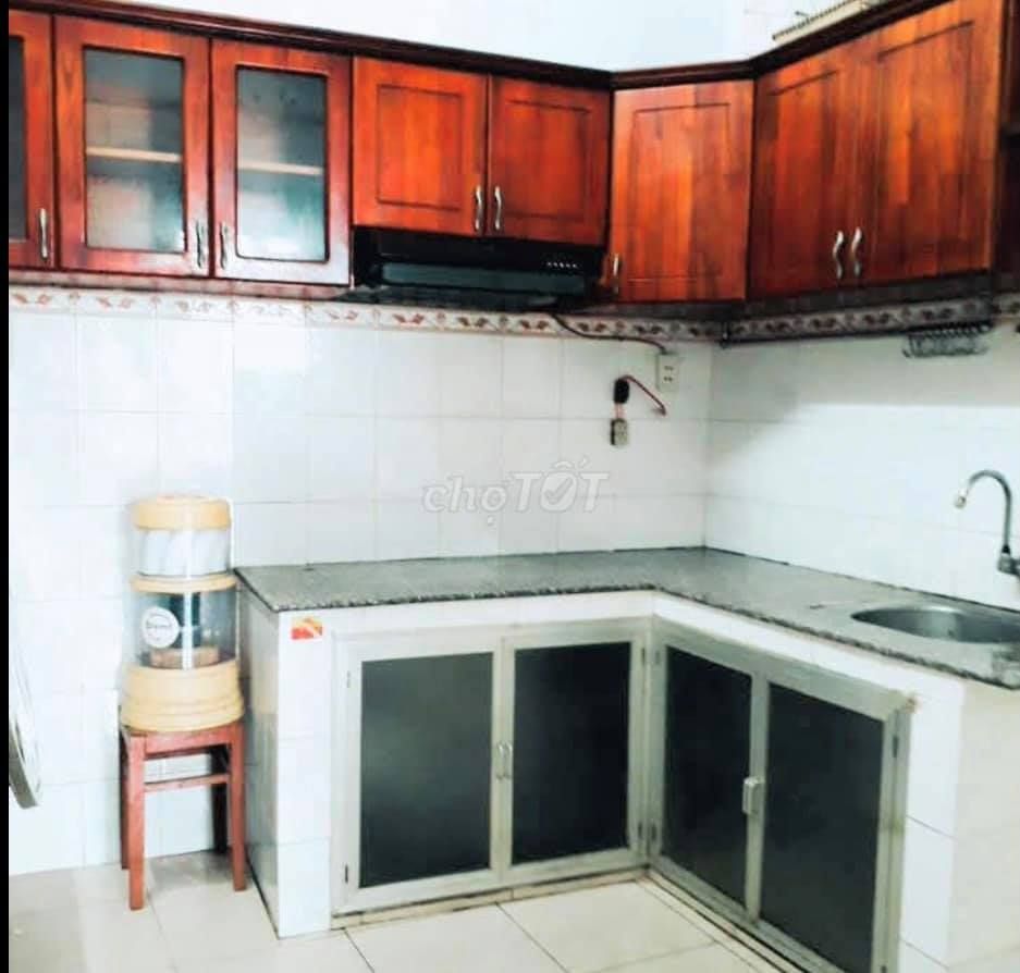 Cho thuê nhà Nguyên căn Đường số 8, P. Hiệp Bình Chánh, Quận Thủ Đức 1 trệt, 2 lầu, có sân thượng