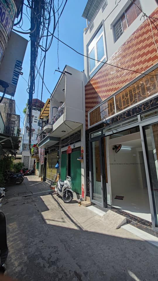 Bán nhà đuờng Ông ích Khiêm p14 Q11 Diện tích 3,8 x 9,20 Trệt 1 lửng 2 lầu