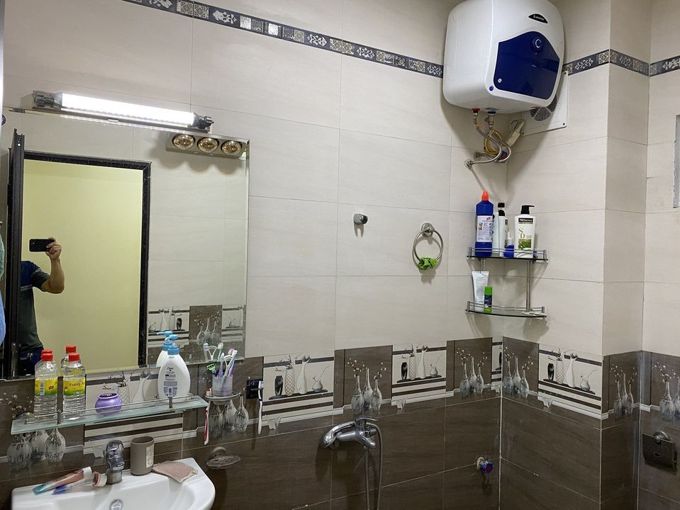 Tin nổi bẩt bán nhà 5 tầng VÂN CANH-HOÀI ĐỨC.Cách đường ôtô 10m.Gần chợ,10phút vào Mỹ Đình Nhà