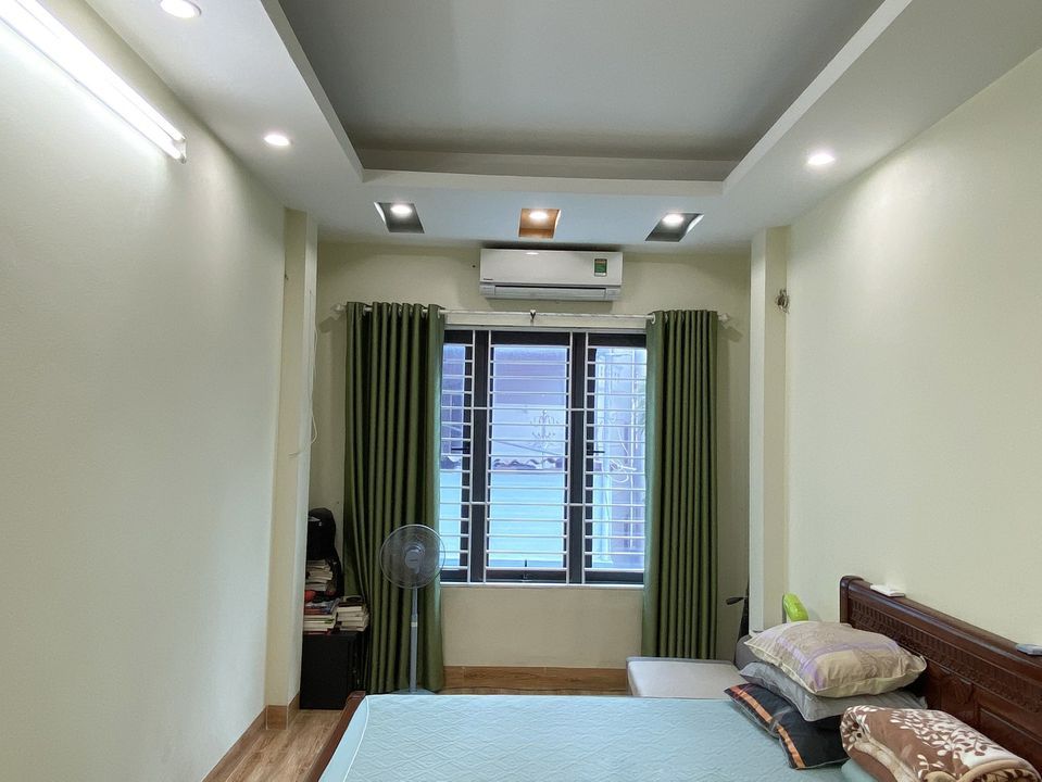 Tin nổi bẩt bán nhà 5 tầng VÂN CANH-HOÀI ĐỨC.Cách đường ôtô 10m.Gần chợ,10phút vào Mỹ Đình Nhà