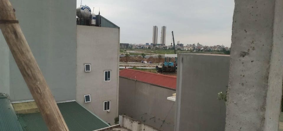 bán Nhà 4 tầng 31m2 đang thi công chuẩn bị xong phần thô, nằm cạnh KDT hinode đại tự kim chung