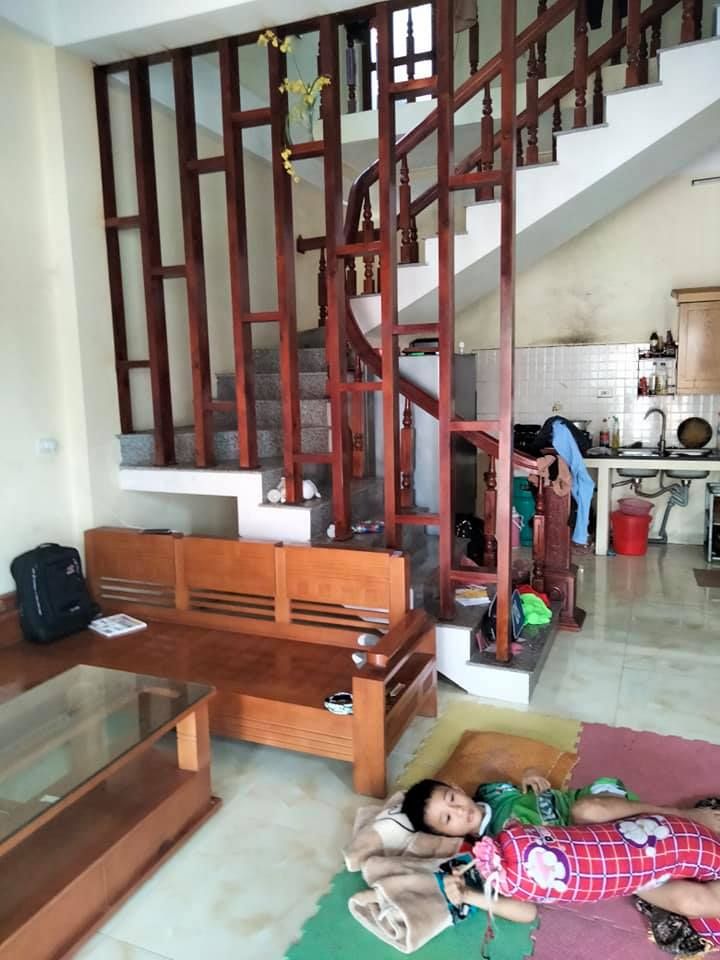 cần bán một căn nhà hai tầng đất có 144 m2 thổ cư hết P. Phú Xá cách qlo3 tâm 300m