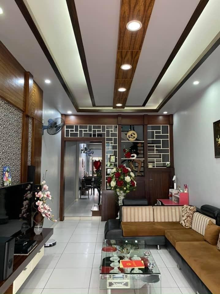Chính Chủ gửi bán nhà 3 tầng mặt phố Đinh Tiên Hoàng khu Đông Nam cường MT 4m DT 68m