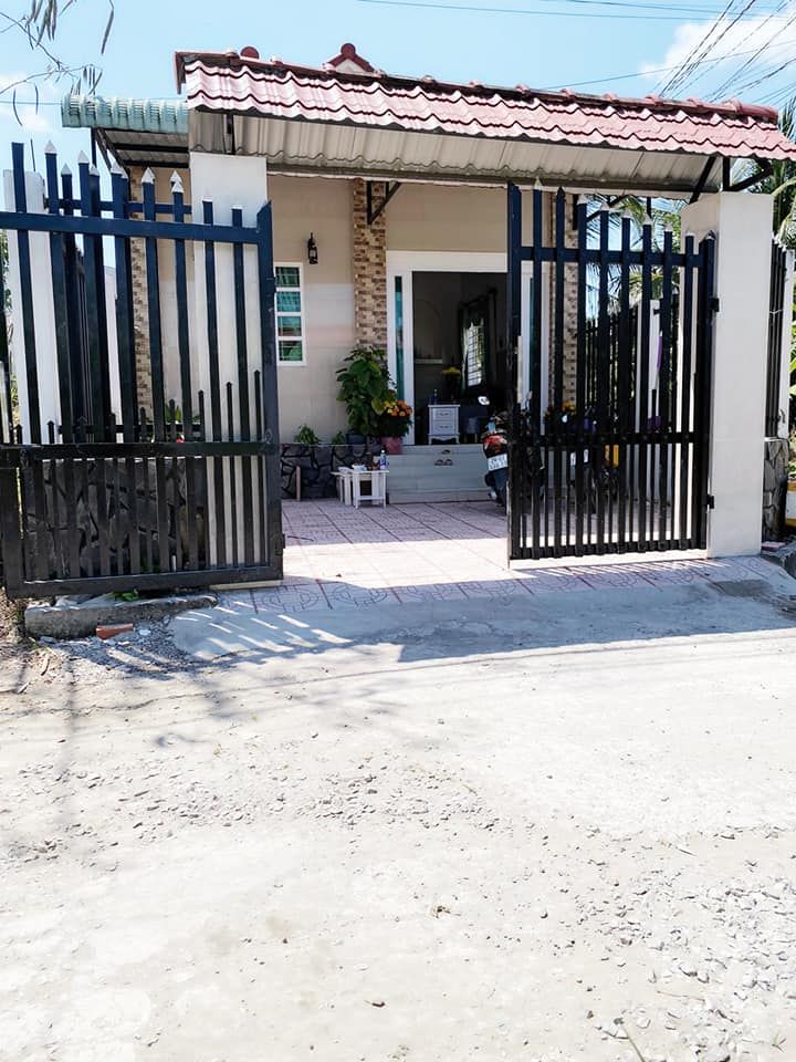 Cho thuê nhà nguyên căn Khu vực Phú Nhuận Bến Tre Diện tích 144m2 Đường lộ 4-5m, có camera