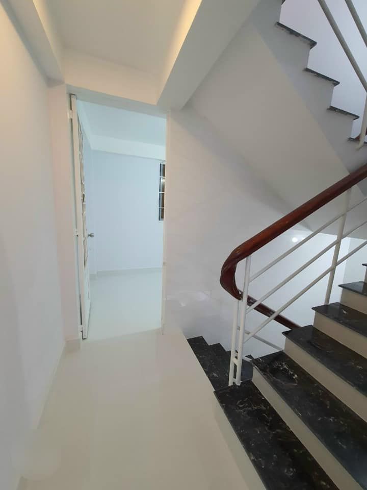Bán nhà đuờng Ông ích Khiêm p14 Q11 Diện tích 3,8 x 9,20 Trệt 1 lửng 2 lầu