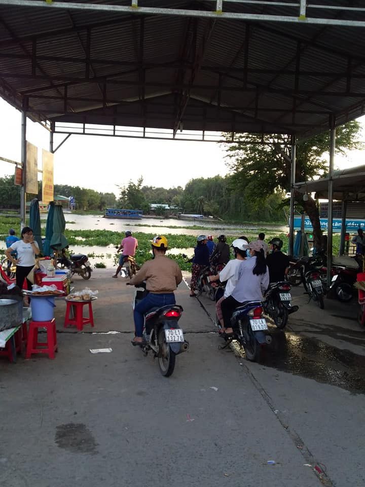Bán Đất Tặng Nhà Đất và nhà đang cho thu nhập trên đất có nhà cấp 4 Đức Hòa & Đức Huệ Long An