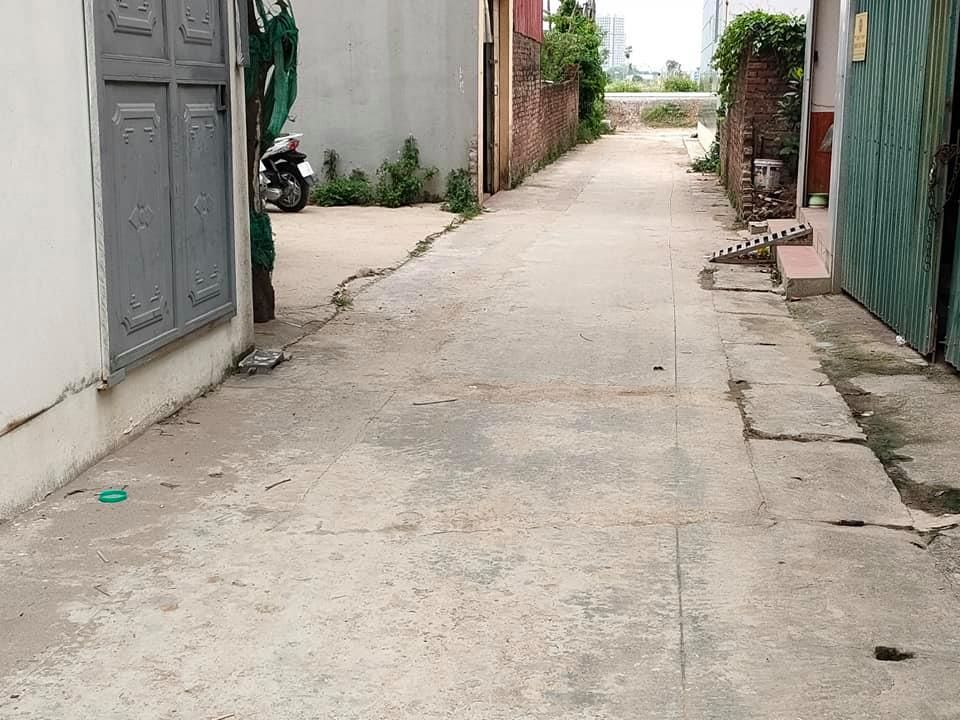 bán Nhà 4 tầng 31m2 đang thi công chuẩn bị xong phần thô, nằm cạnh KDT hinode đại tự kim chung