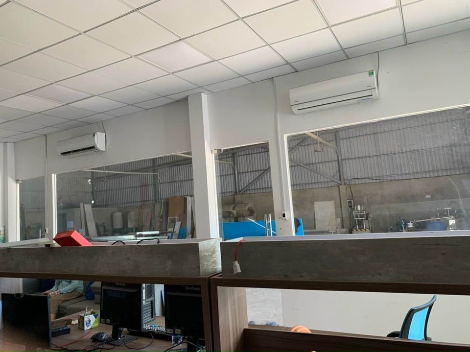 Cho thuê Nhà có sẵn Văn phòng và nhà kho tiền chế gần 700m2 mặt tiền QL91b, Bình Thuỷ