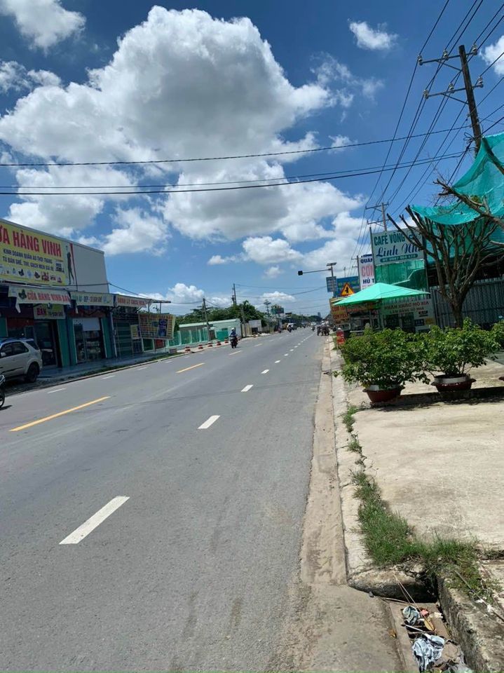 Cho thuê Nhà có sẵn Văn phòng và nhà kho tiền chế gần 700m2 mặt tiền QL91b, Bình Thuỷ