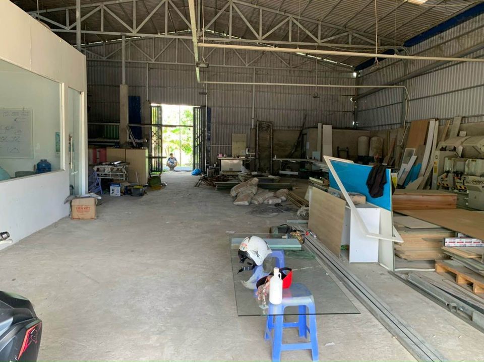 Cho thuê Nhà có sẵn Văn phòng và nhà kho tiền chế gần 700m2 mặt tiền QL91b, Bình Thuỷ