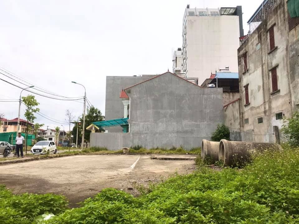 BÁN GẤP 2 Lô ĐẤT LIỀN KỀ Vị TRÍ KD nằm ngay trung tâm tp Lạng Sơn,giao Thông thuận tiện DT 90m2