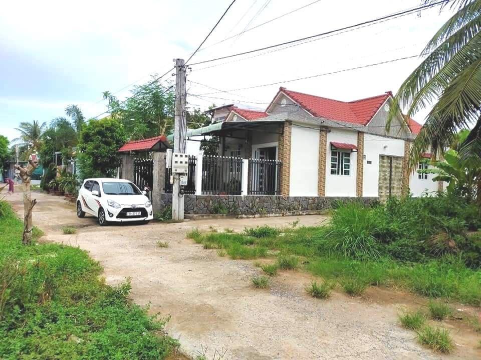 Cho thuê nhà nguyên căn Khu vực Phú Nhuận Bến Tre Diện tích 144m2 Đường lộ 4-5m, có camera