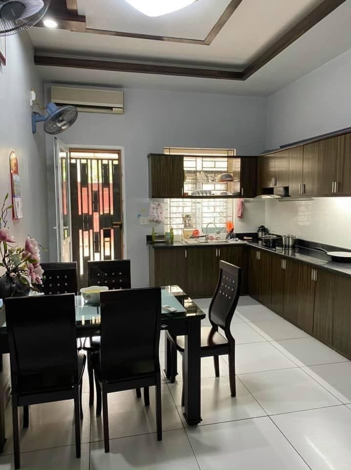 Chính Chủ gửi bán nhà 3 tầng mặt phố Đinh Tiên Hoàng khu Đông Nam cường MT 4m DT 68m