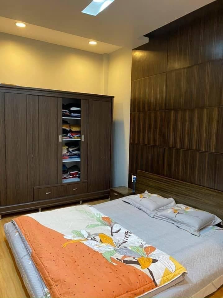 Chính Chủ gửi bán nhà 3 tầng mặt phố Đinh Tiên Hoàng khu Đông Nam cường MT 4m DT 68m