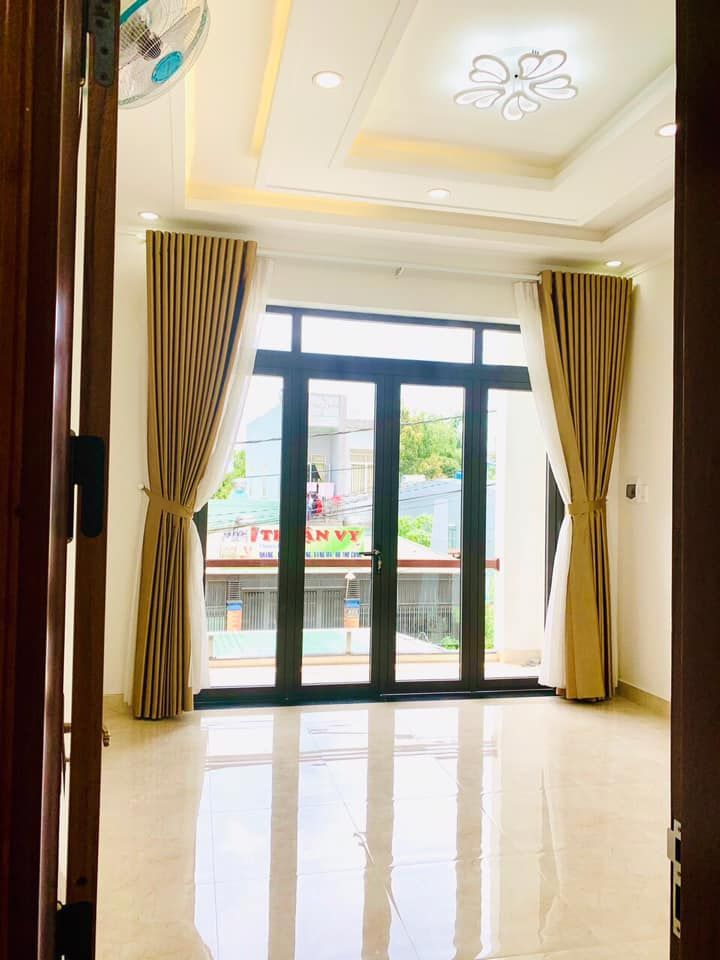 Bán Nhanh Nhà mặt tiền Huỳnh Thúc Kháng Hướng ĐÔNG BẮC Giá 2, xxx tỷ Dt 5,2m*20m