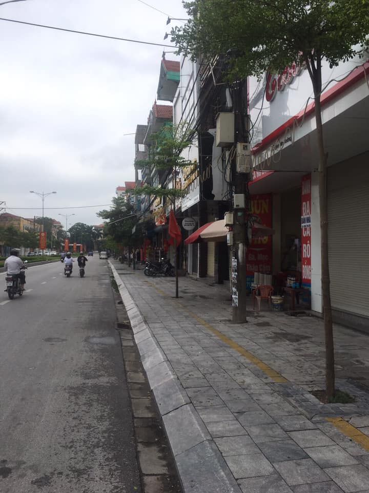 Gia đình cần bán gấp trong tuần nhà mặt phố kinh doanh Đinh Tiên Hoàng trung tâm TP Ninh Bình