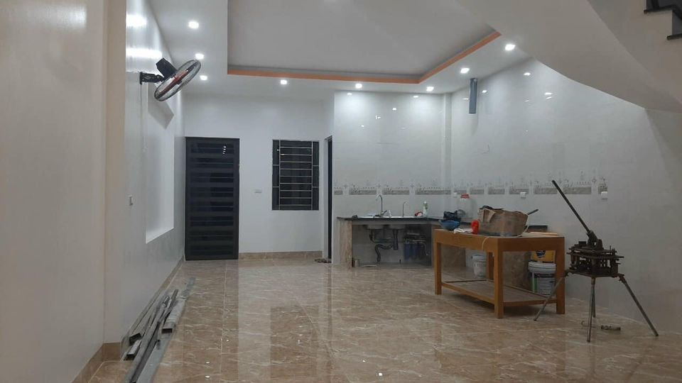 BÁN NHÀ 4 TANG LÊ THIẾT HÙNG B6 LÀO CAI