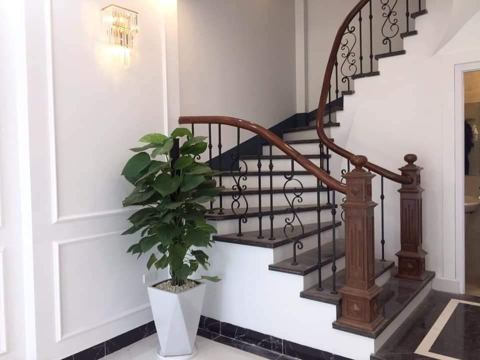 Bán Nhà đep tai đinh cư giang biên gara ô tô wiew đẹp