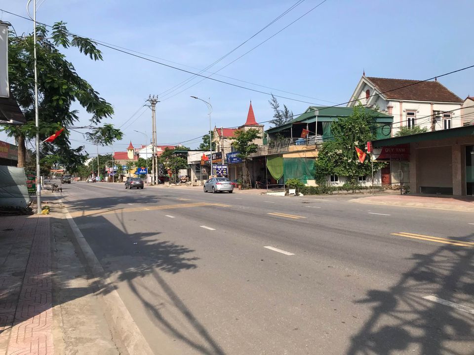 Bán đất nghi xuân Hà tĩnh mặt tiền KINH DOANH 150m2 rộng 8m sâu 18,7m Bám đường QL8B rộng 30m